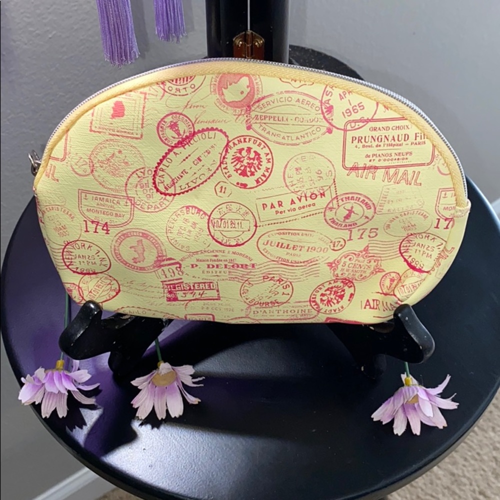 Makeup bag
